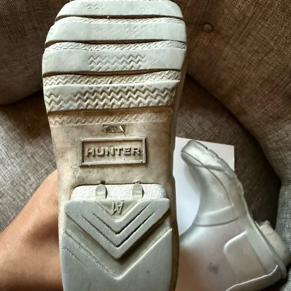 Hunter Unisex Metallic Silver Boots - Picture 8 of 9